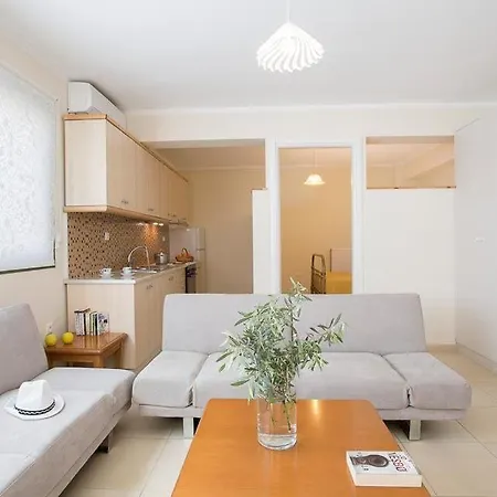 فيلة Sleeps 4 Pool Air Con Wifi Katouna