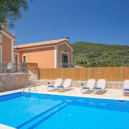 Sleeps 4 Pool Air Con Wifi فيلة Katouna