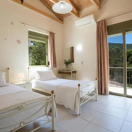 Sleeps 4 Pool Air Con Wifi فيلة *